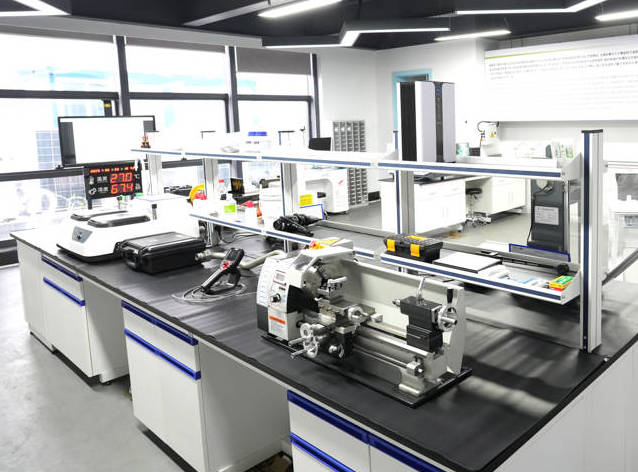 ਸਮੱਗਰੀ ਦੇ ਸਰੋਤ ਤੋਂ ਗੁਣਵੱਤਾ ਨੂੰ ਯਕੀਨੀ ਬਣਾਉਣਾ: ਇੱਟ ਬਣਾਉਣ ਵਾਲੇ ਉਪਕਰਣ ਦੀ ਮੁੱਖ ਯੋਗਤਾ ਨੂੰ ਮਜ਼ਬੂਤ ​​ਕਰਨਾ